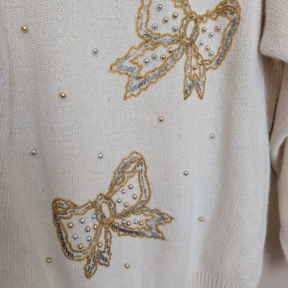 VINTAGE Dana Scott cream with beaded bows holiday sweater Medium EUC - Picture 3 of 10